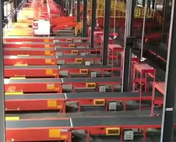 簡(jiǎn)述常見的伸縮皮帶輸送機(jī)故障及維修方法 簡(jiǎn)述常見的伸縮皮帶輸送機(jī)故障及維修方法